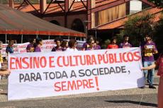 Cafezinho da Negociao e Passeata na UFMG
